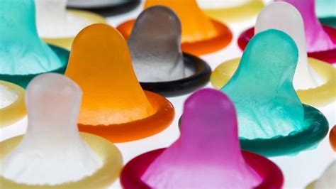 Blowjob ohne Kondom gegen Aufpreis Hure Teufen